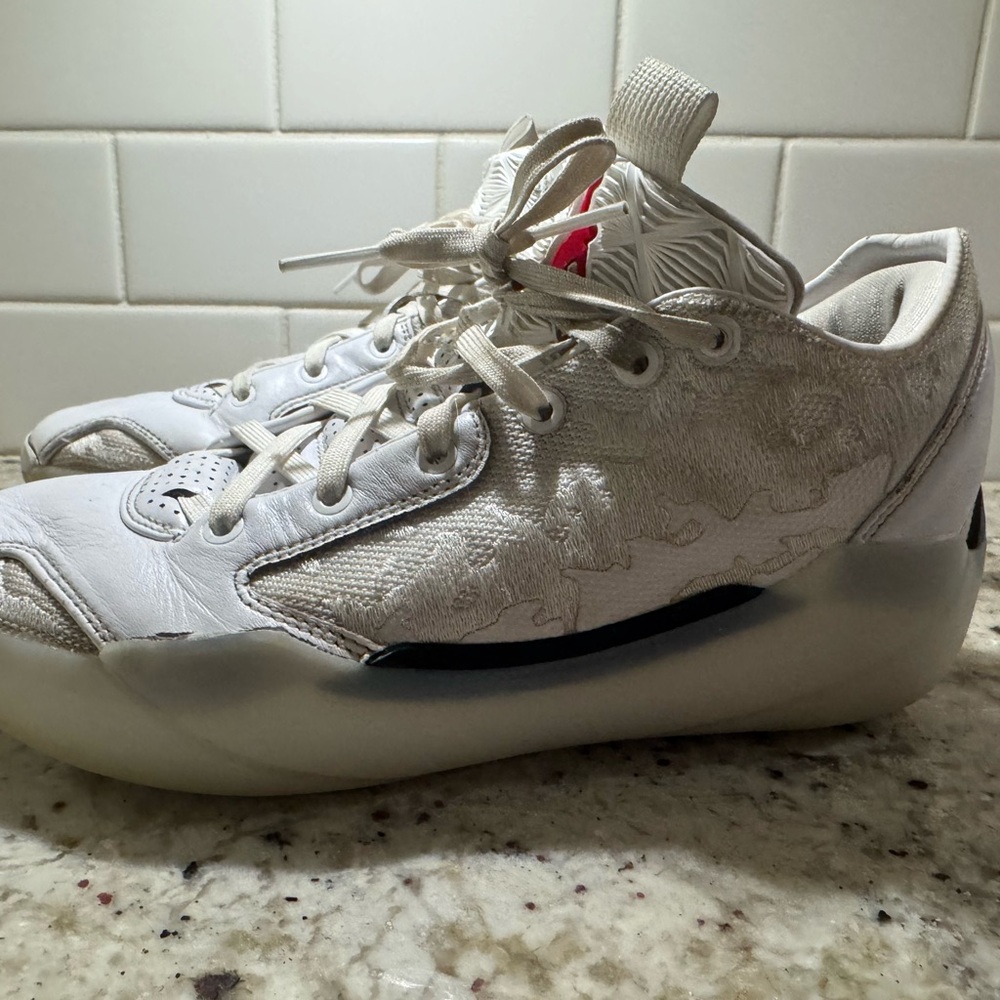 Jordan 39 Sol Basketball Shoes
